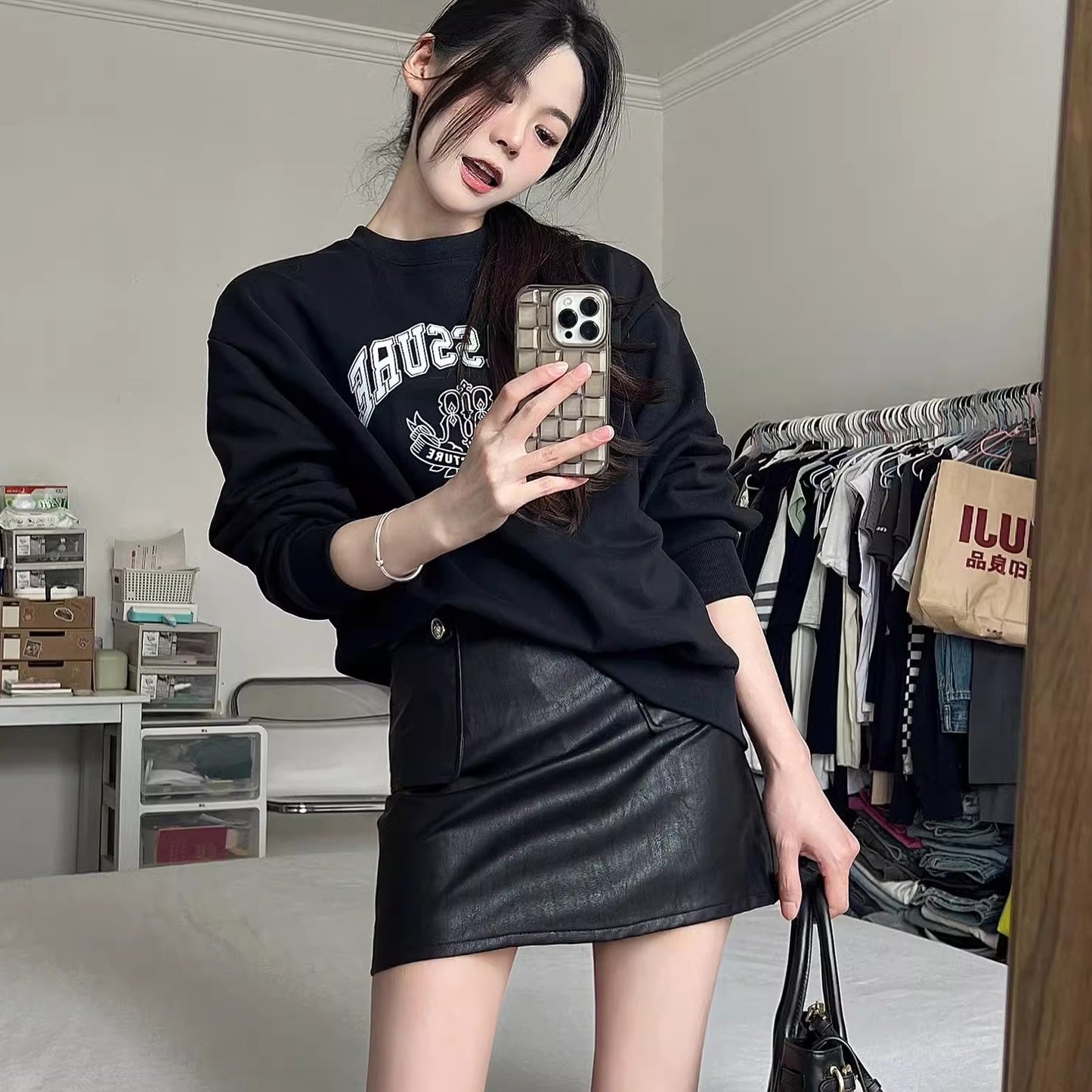 ロゴ トレーナー レディース 韓国 ファッション 黒 スウェット トップス