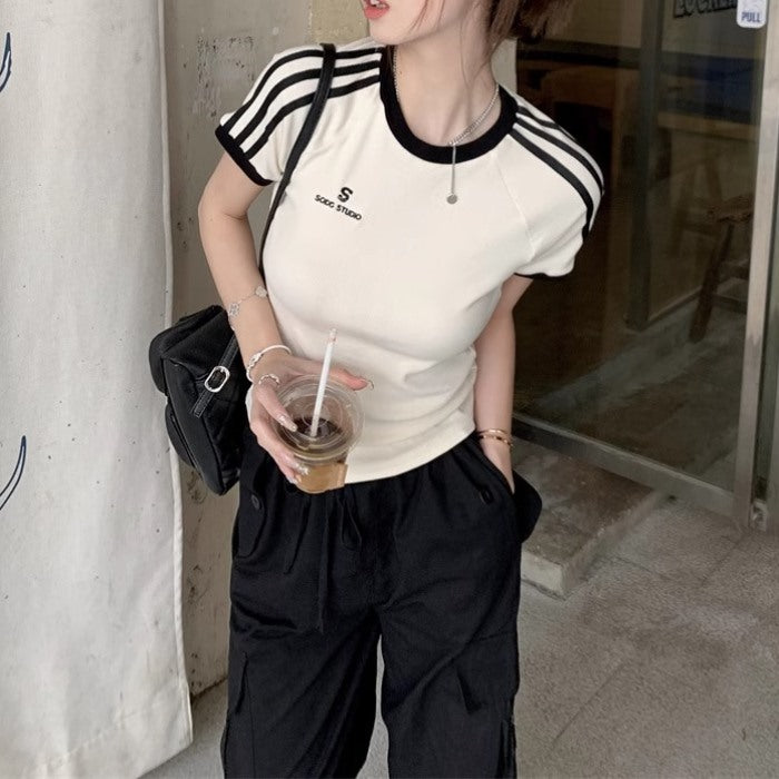 ライン クロップドTシャツ レディース 韓国 スポーツ タイトフィット ワンポイント ロゴ T