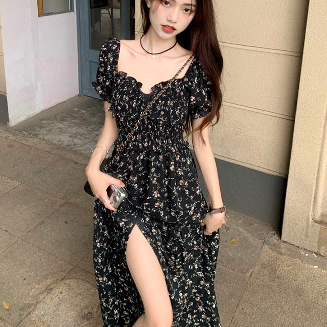 花柄 ドレス ワンピース 韓国 半袖 パフスリーブ デコルテ スリット ロングワンピース 黒 小花柄 きれいめワンピ