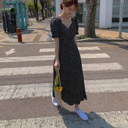 花柄 黒 ワンピース レディース 韓国 ファッション 夏 半袖 フレア ロングワンピース パフ袖