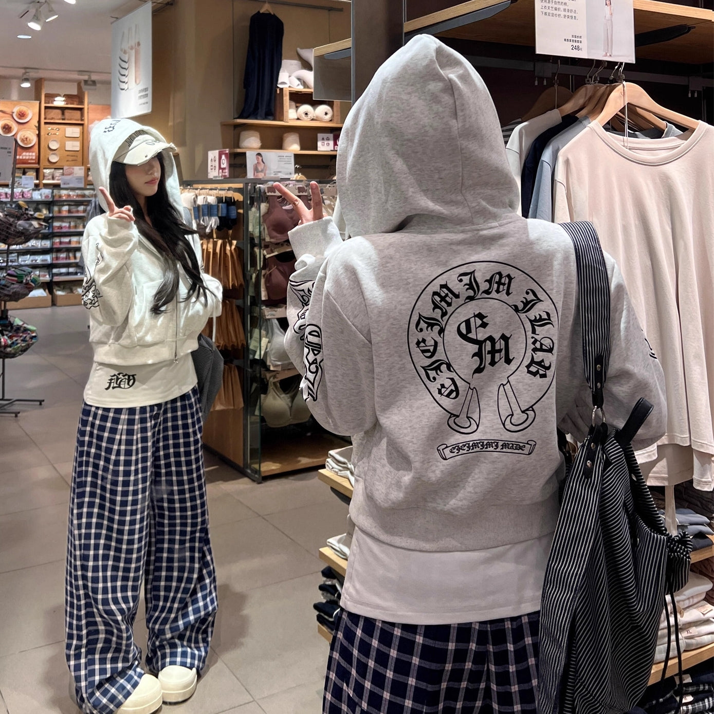 ロゴ パーカー レディース クロップド丈 韓国 ファッション フード 長袖 ロゴ プリント トップス フーディ