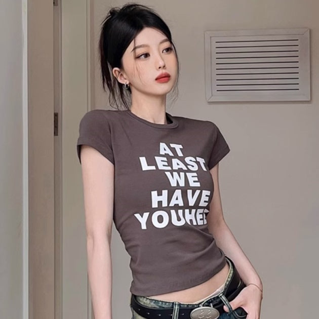 クロップド Tシャツ ロゴ グラフィック タイト T レディース 韓国 ファッション 半袖 夏トップス ロゴプリント レタープリント ショートスリーブ