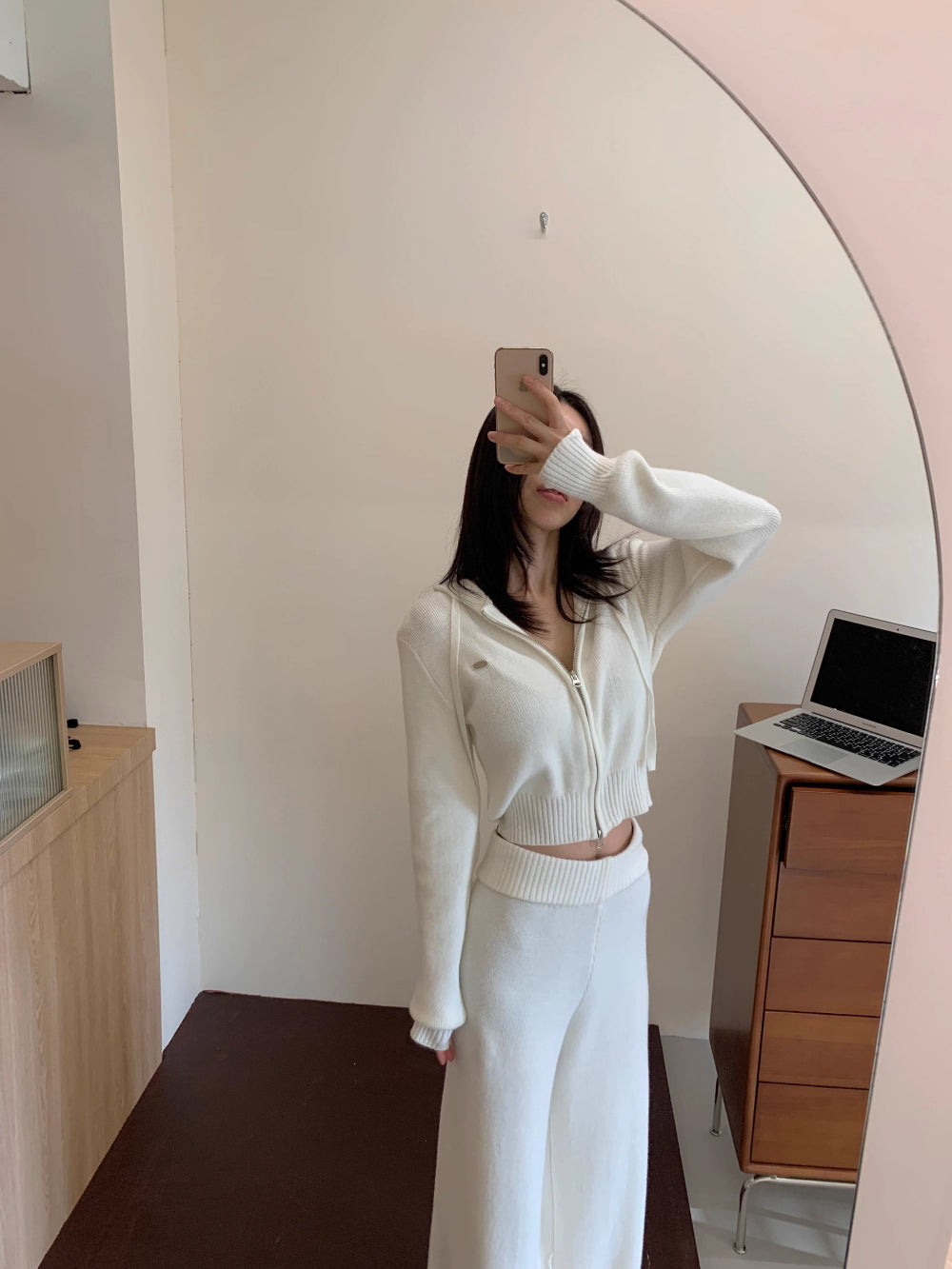 ニット セットアップ クロップド パーカー ワイドパンツ 韓国 ファッション 上下セット ショート丈 フード付きニット