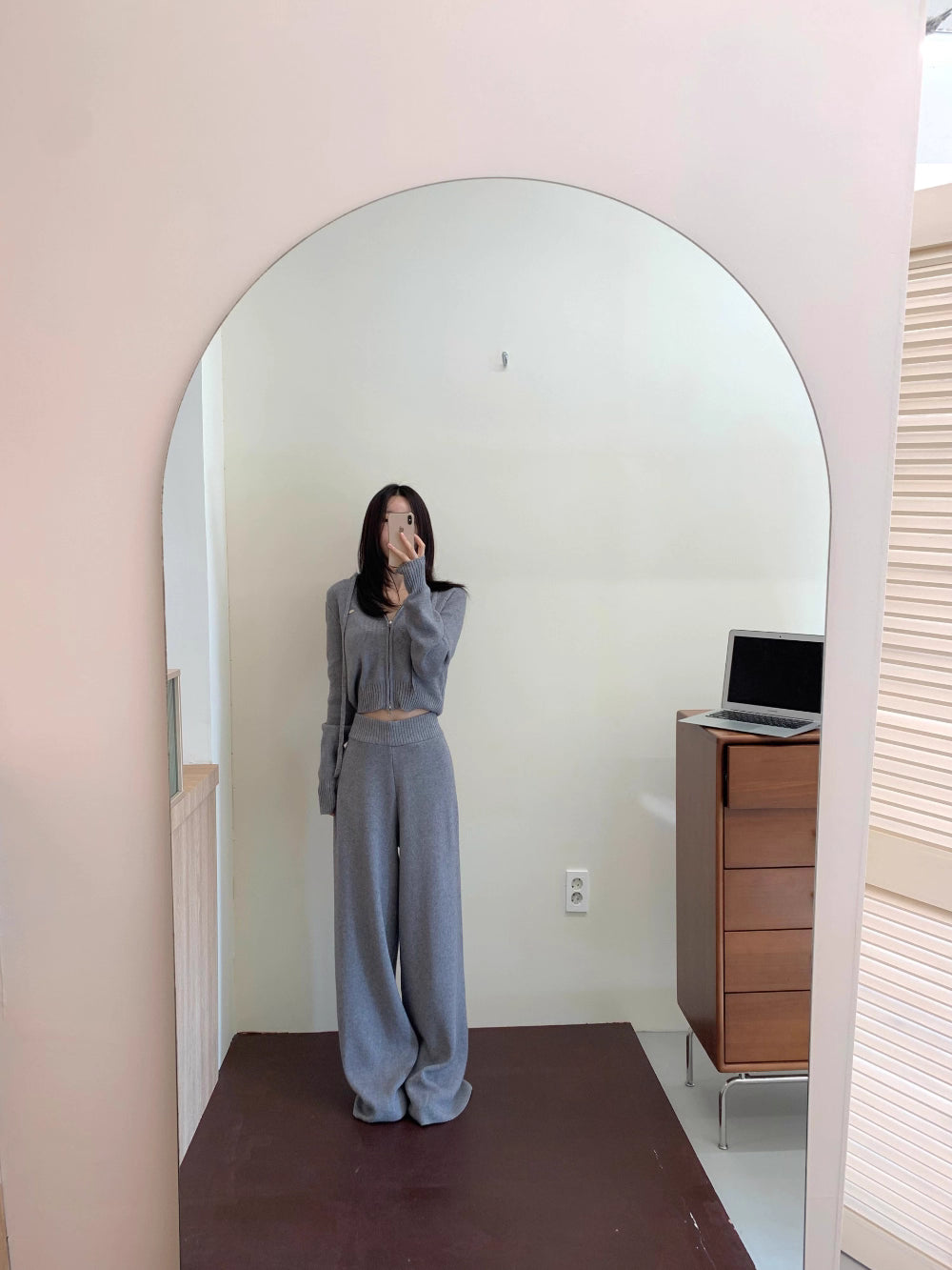 ニット セットアップ クロップド パーカー ワイドパンツ 韓国 ファッション 上下セット ショート丈 フード付きニット