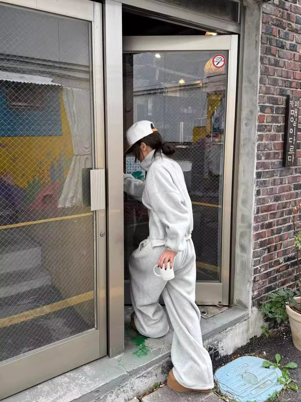 フリース パーカー セットアップ レディース 韓国 ファッション 2025年冬 あったか 上下 ２点 セット スタンドカラー ショート丈 ジップパーカー ドロスト ワイドパンツ