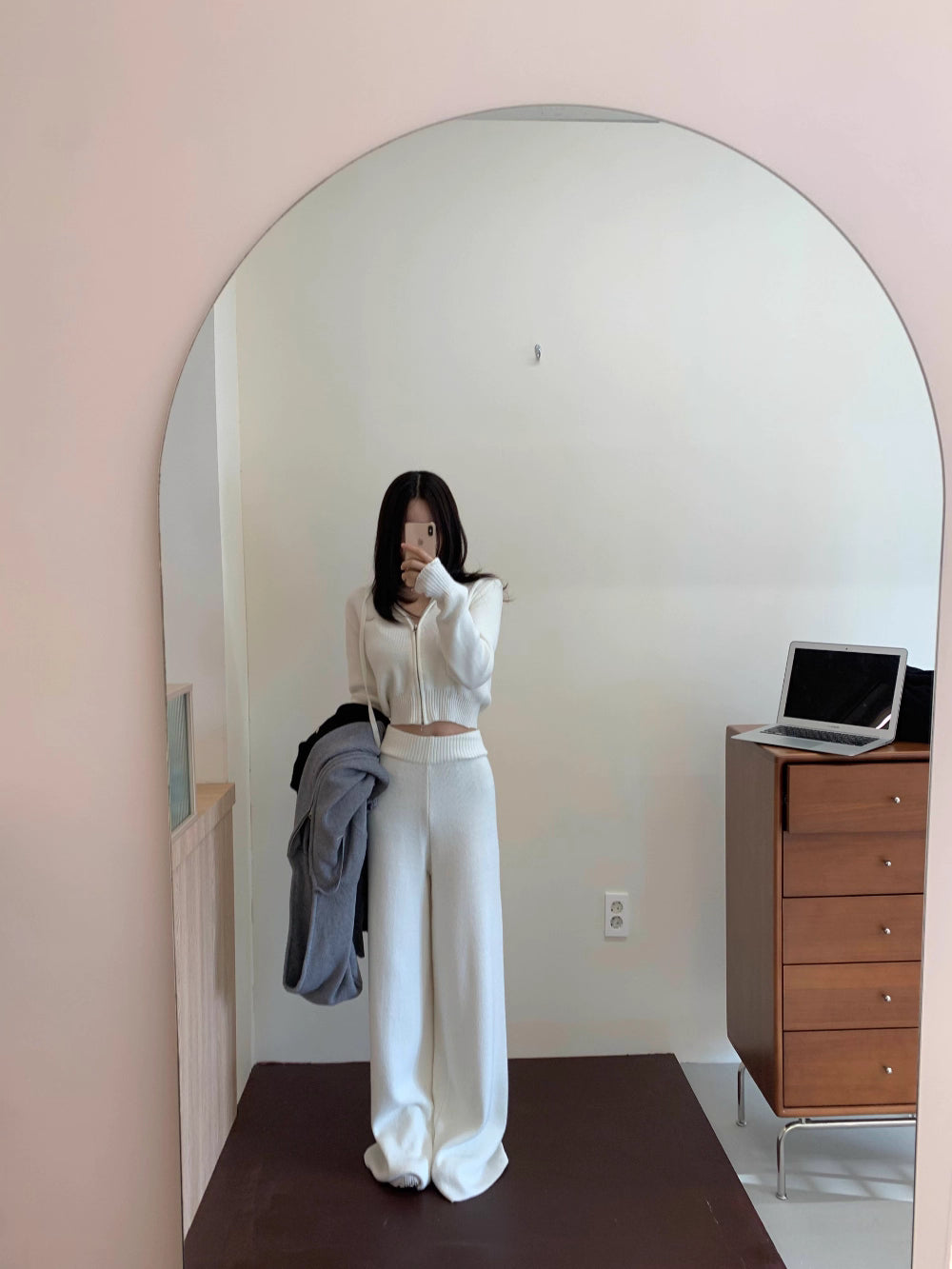 ニット セットアップ クロップド パーカー ワイドパンツ 韓国 ファッション 上下セット ショート丈 フード付きニット