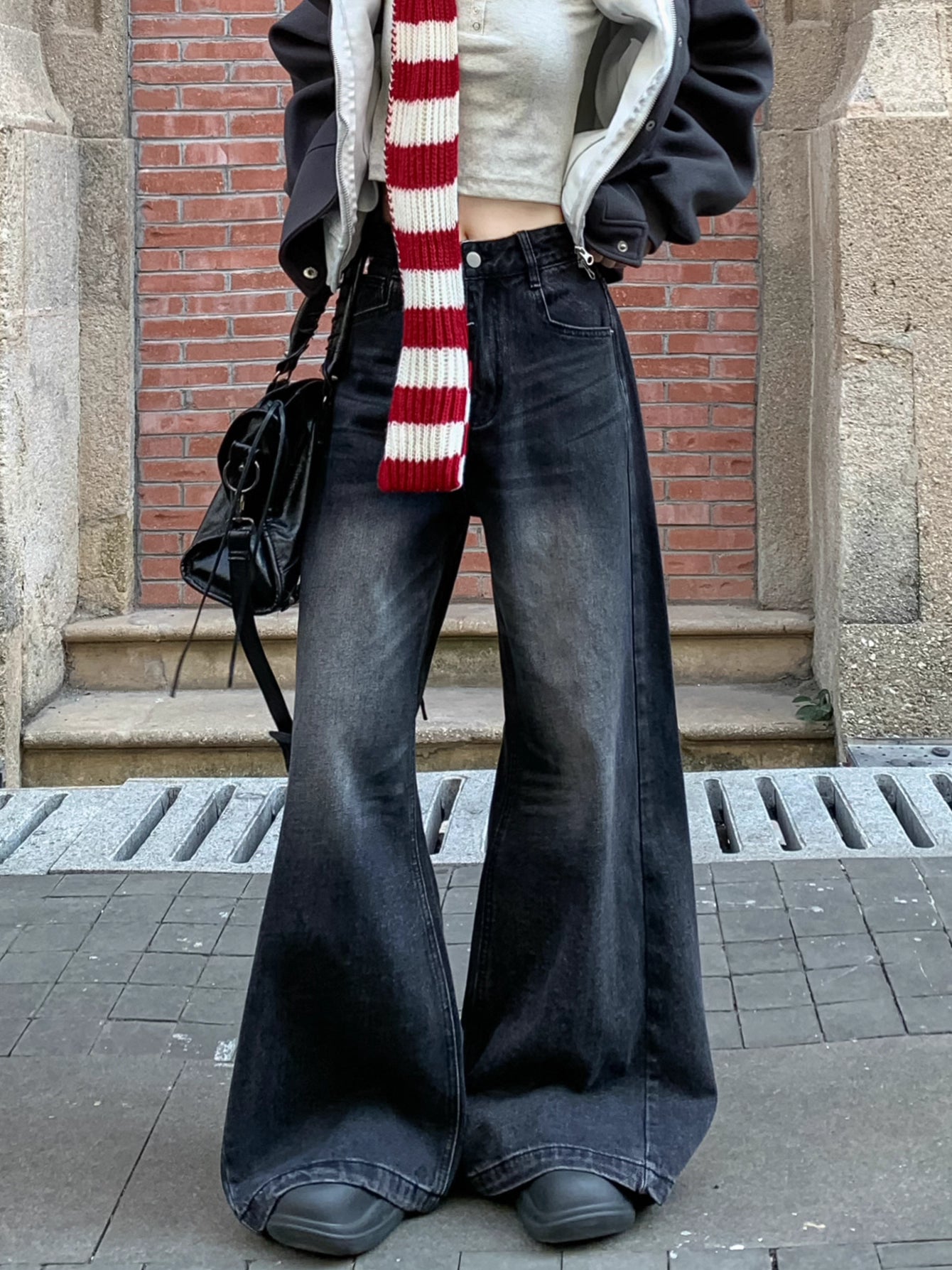 フレア ワイド ブラック デニムパンツ 韓国 ファッション レトロ ヴィンテージ加工 ブラック ジーンズ 秋冬  ゆったり 脚長シルエット