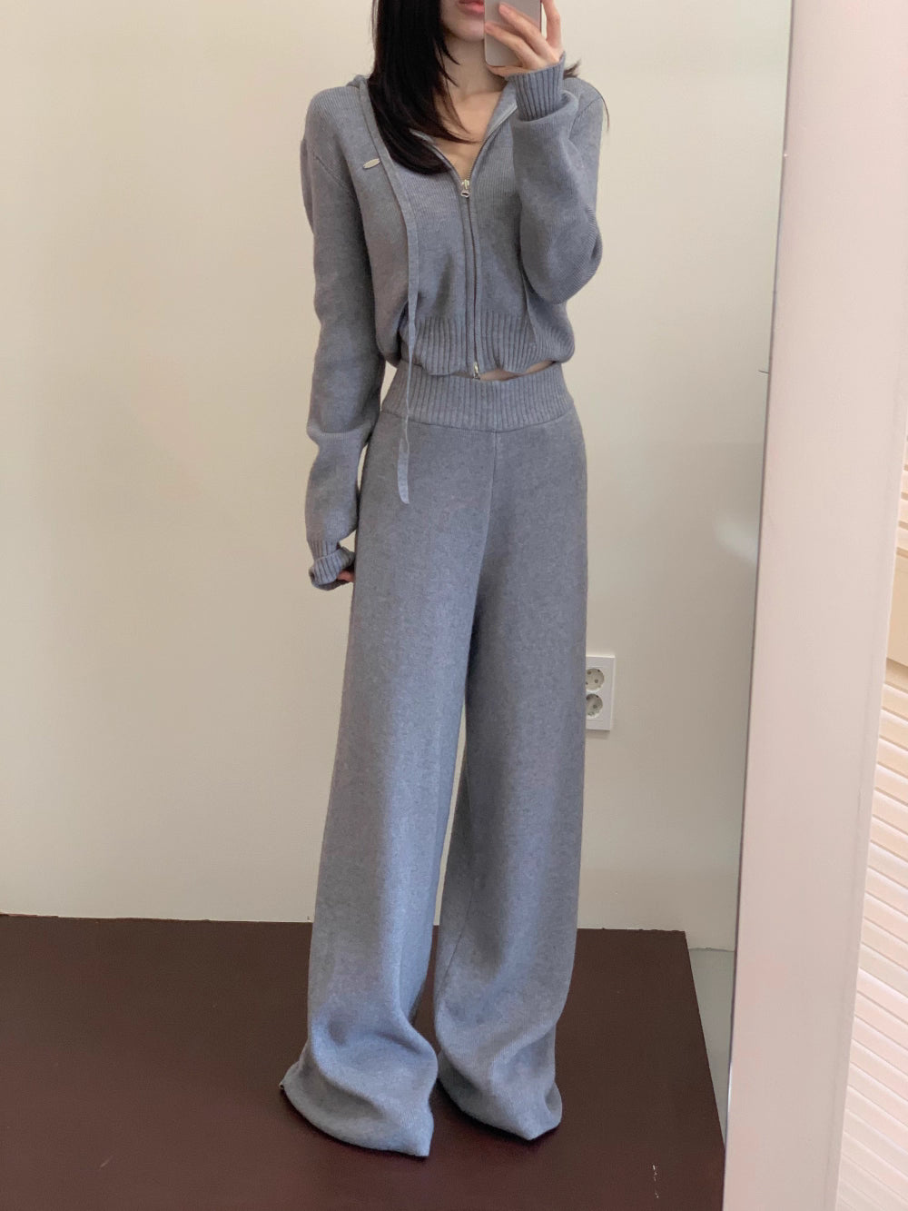 ニット セットアップ クロップド パーカー ワイドパンツ 韓国 ファッション 上下セット ショート丈 フード付きニット