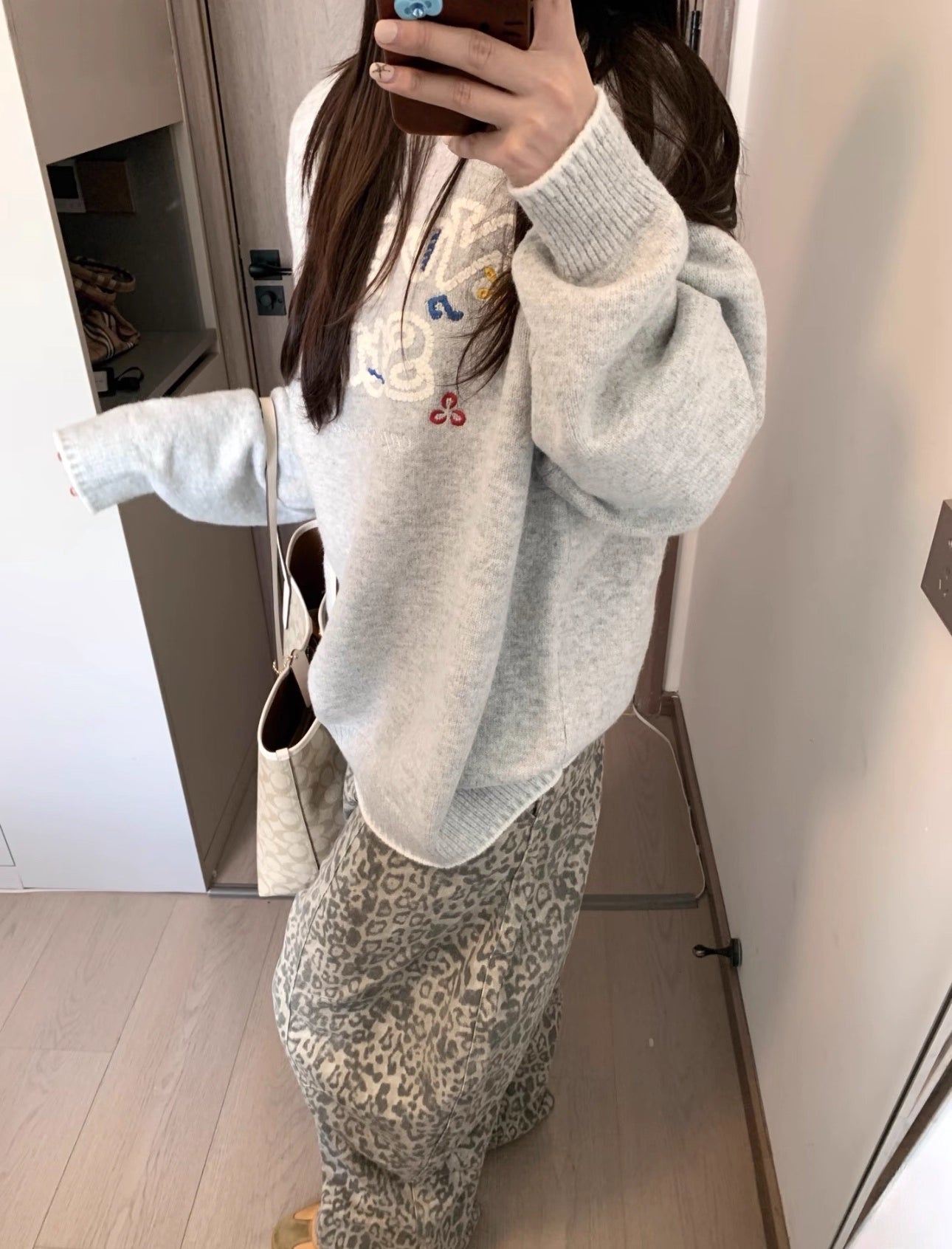オーバーサイズ ロゴ ニット トップス レディース 韓国 ファッション