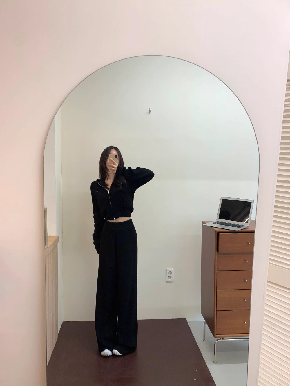 ニット セットアップ クロップド パーカー ワイドパンツ 韓国 ファッション 上下セット ショート丈 フード付きニット