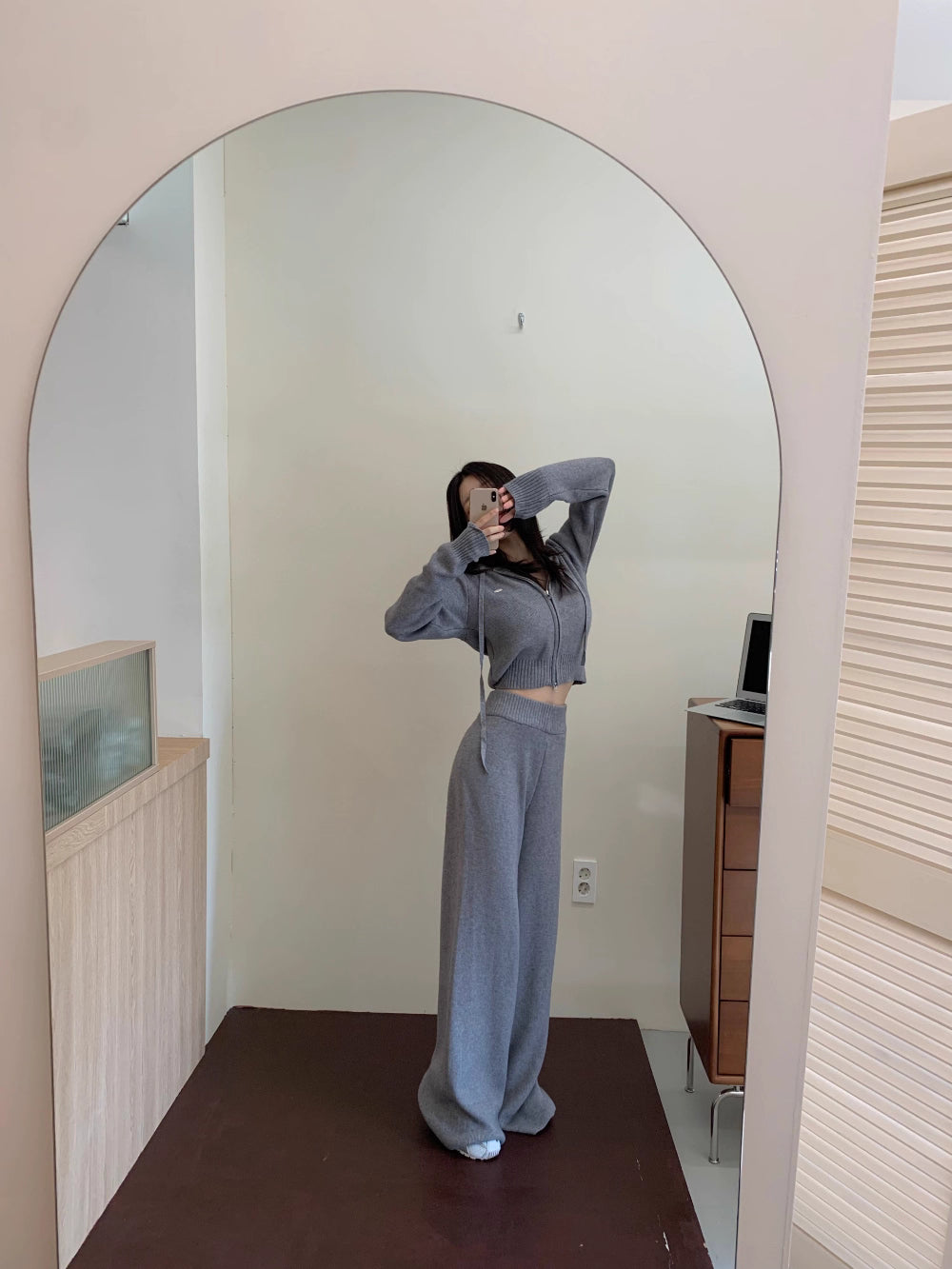 ニット セットアップ クロップド パーカー ワイドパンツ 韓国 ファッション 上下セット ショート丈 フード付きニット