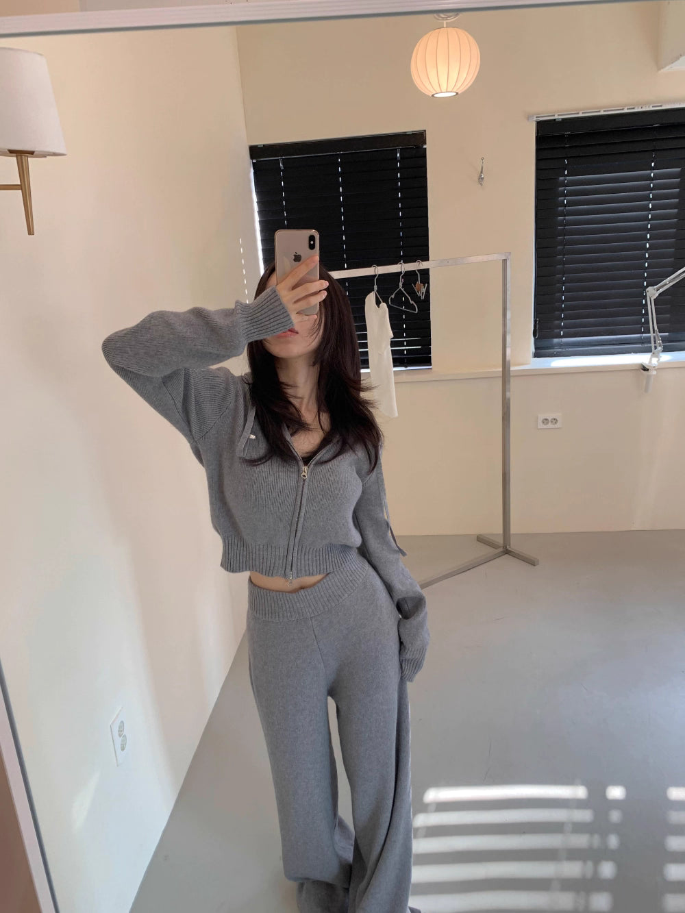 ニット セットアップ クロップド パーカー ワイドパンツ 韓国 ファッション 上下セット ショート丈 フード付きニット