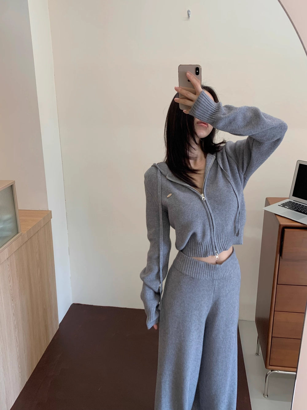 ニット セットアップ クロップド パーカー ワイドパンツ 韓国 ファッション 上下セット ショート丈 フード付きニット