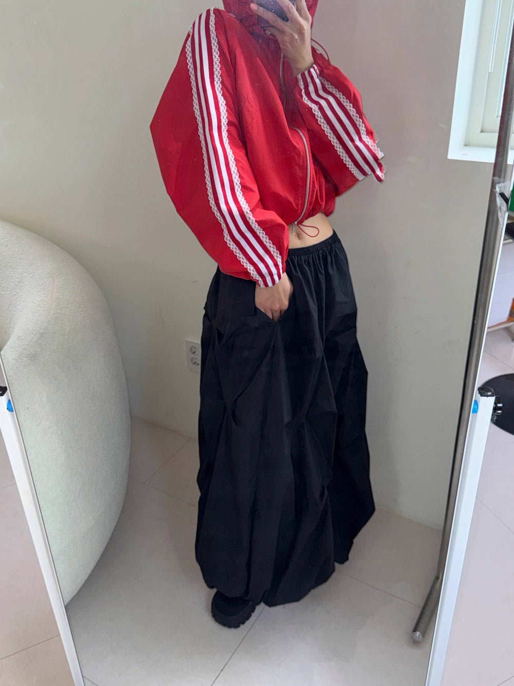 レース ライン ナイロンジャケット韓国 スポーティ ファッション フォード ショート丈 ドローコード 調整 ジャケット