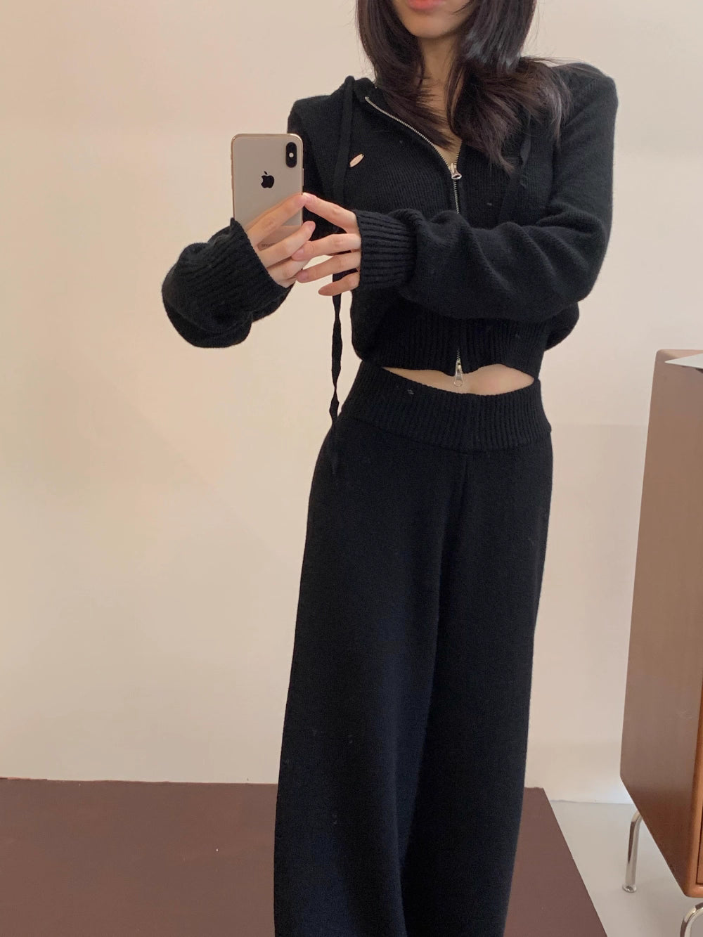 ニット セットアップ クロップド パーカー ワイドパンツ 韓国 ファッション 上下セット ショート丈 フード付きニット