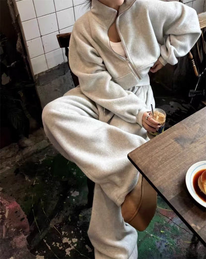 フリース パーカー セットアップ レディース 韓国 ファッション 2025年冬 あったか 上下 ２点 セット スタンドカラー ショート丈 ジップパーカー ドロスト ワイドパンツ