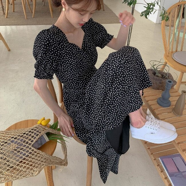 花柄 黒 ワンピース レディース 韓国 ファッション 夏 半袖 フレア ロングワンピース パフ袖